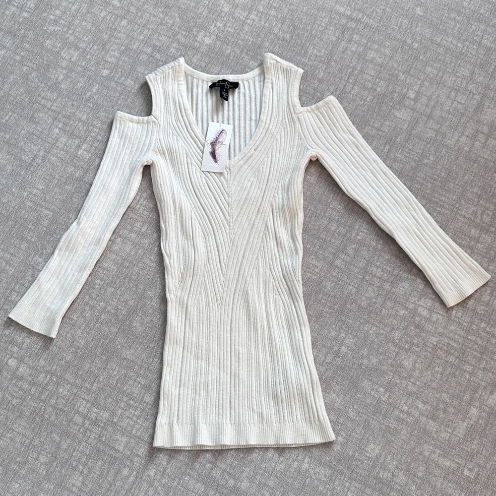 NWT Jessica Simpson Knit Cold Shoulder Sweater in size XS
